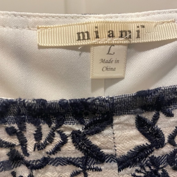 Francesca’s summer dress - Picture 4 of 4